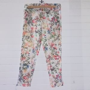 Gorgeous White Floral Ankle Jeans